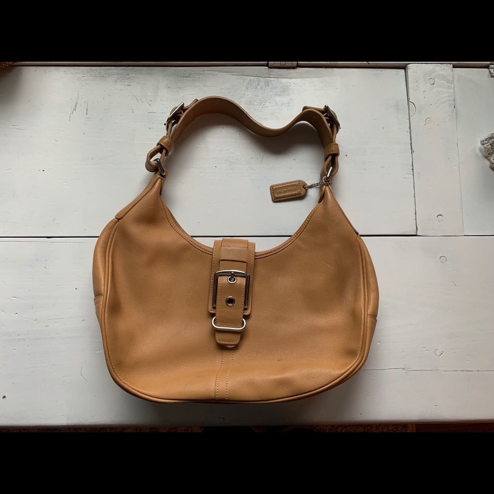Coach Y2K shoulder bag- great condition!
